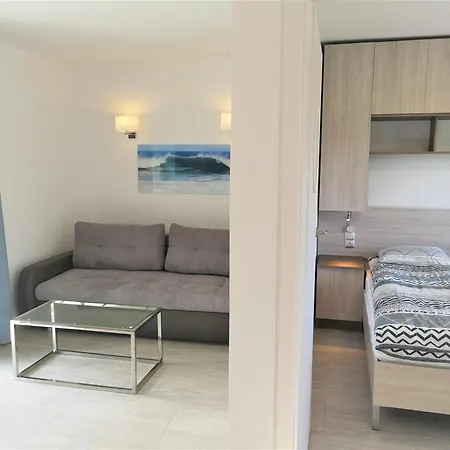 Srebrna Wydma ホリデーパーク ドンプキ