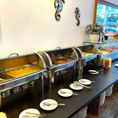 ホリデーパーク Srebrna Wydma ドンプキ